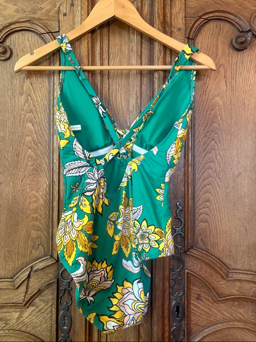 Gibson & Latimer Green Yellow Floral One-Piece Swimsuit XS - Picture 9 of 12